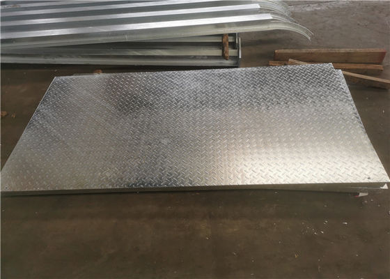 บันไดสแตนเลสเหล็กชุบสังกะสี แคทวอล์ค Q235 305mm Width