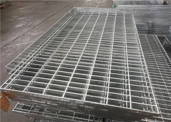 บันไดสแตนเลสเหล็กชุบสังกะสี แคทวอล์ค Q235 305mm Width