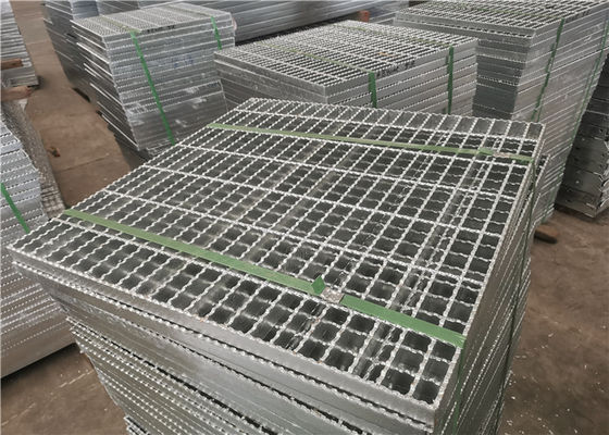 Q235 ความต้านทานลมตะแกรงเหล็กเชื่อมความกว้าง 1500 มม. ISO9001 Approved