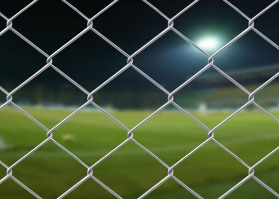 รั้วตาข่ายไซโคลนเคลือบสังกะสี 60 * 60 มม. Pvc Coated Diamond Mesh