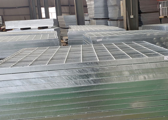 40x5mm Serrated Bar Grating Stair Treads สำหรับวิศวกรรมเทศบาล