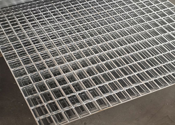 Anti Skid Q345 ตะแกรงเหล็กเชื่อมกว้าง 1250 มม. จุ่มร้อนชุบสังกะสี