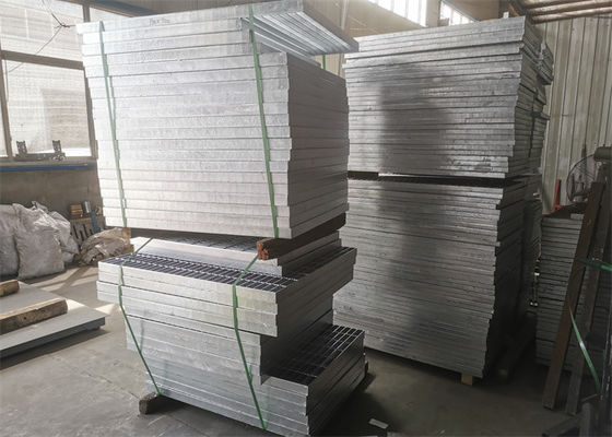 หนา 5 มม. Q235 เหล็กคาร์บอนแผ่นตะแกรงไฟฟ้า Galvanized