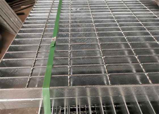 หนา 5 มม. Q235 เหล็กคาร์บอนแผ่นตะแกรงไฟฟ้า Galvanized