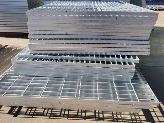 32 * 3mm Workshop Weld Stair Treads ตะแกรงเหล็กป้องกันการลื่นไถลป้องกันการระเบิด