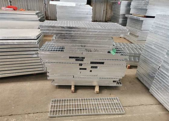 การป้องกันสนิม Q235 ตะแกรงเหล็ก Driveway Grating สำหรับโรงบำบัดน้ำเสีย